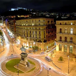 golden-naples.hotels-amalfi.com/