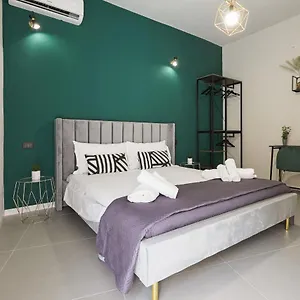 chianu-pal-guest-rooms.sicilyhotelsitaly.net/