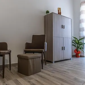 2* Bed & Breakfast Boss